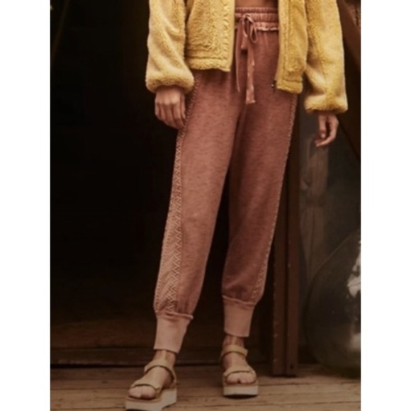 FP Movement by Free People Pants - Free People FP Movement‎ Mountain High Cable Joggers Size Small Pink Sweatpants